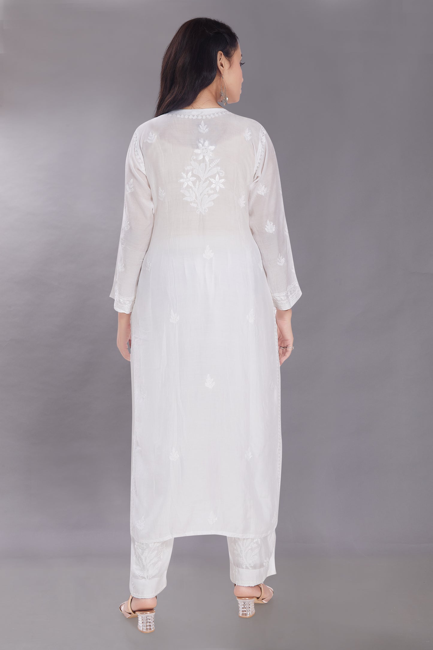 Chandni White Muslin Kurta with Resham Work.